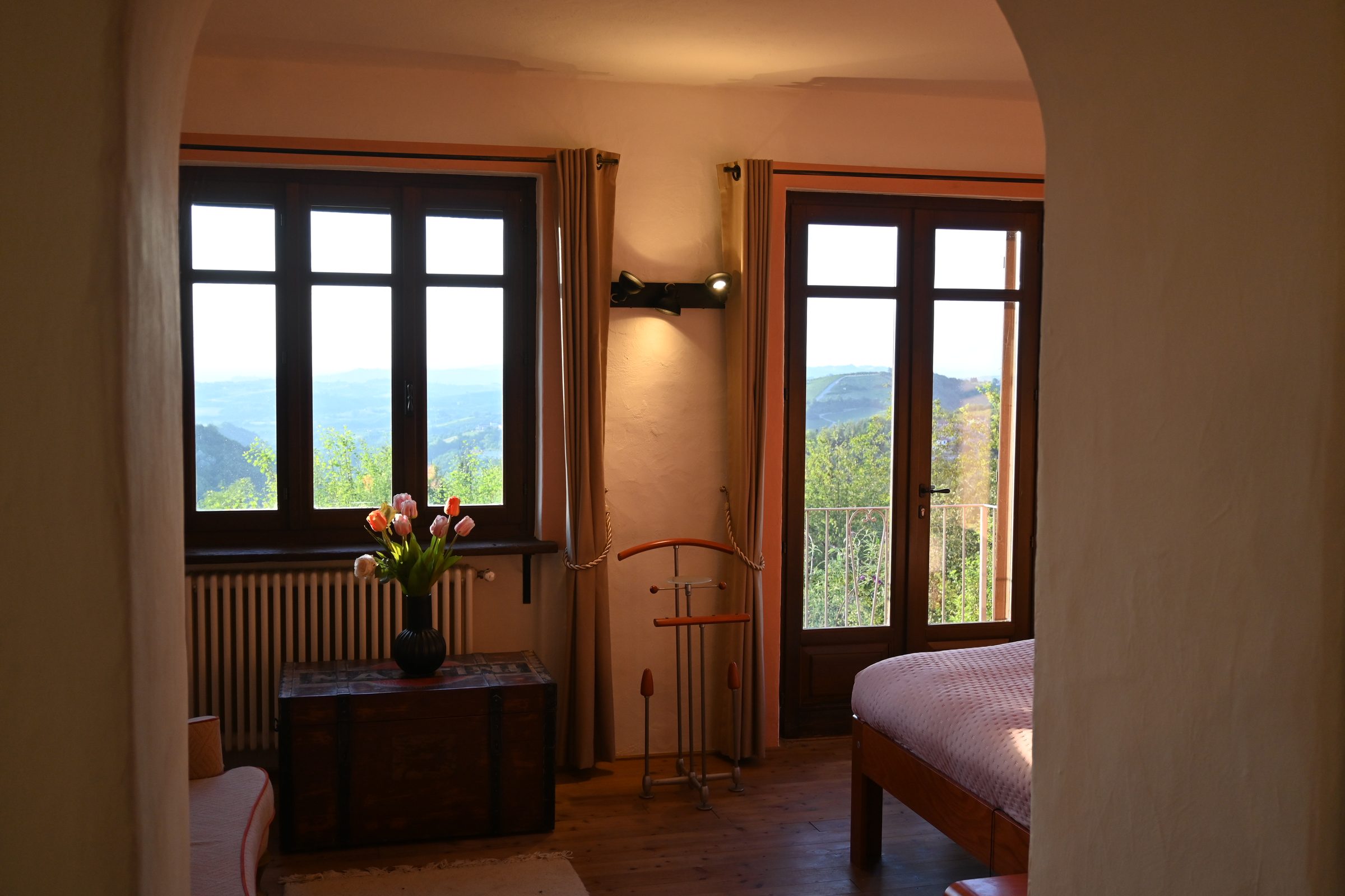 Honeymoon Suite - The Lodge